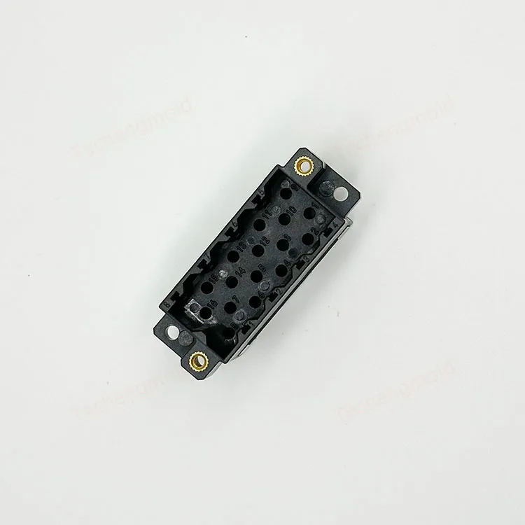 特诚科技PBT精密注塑件实拍 4